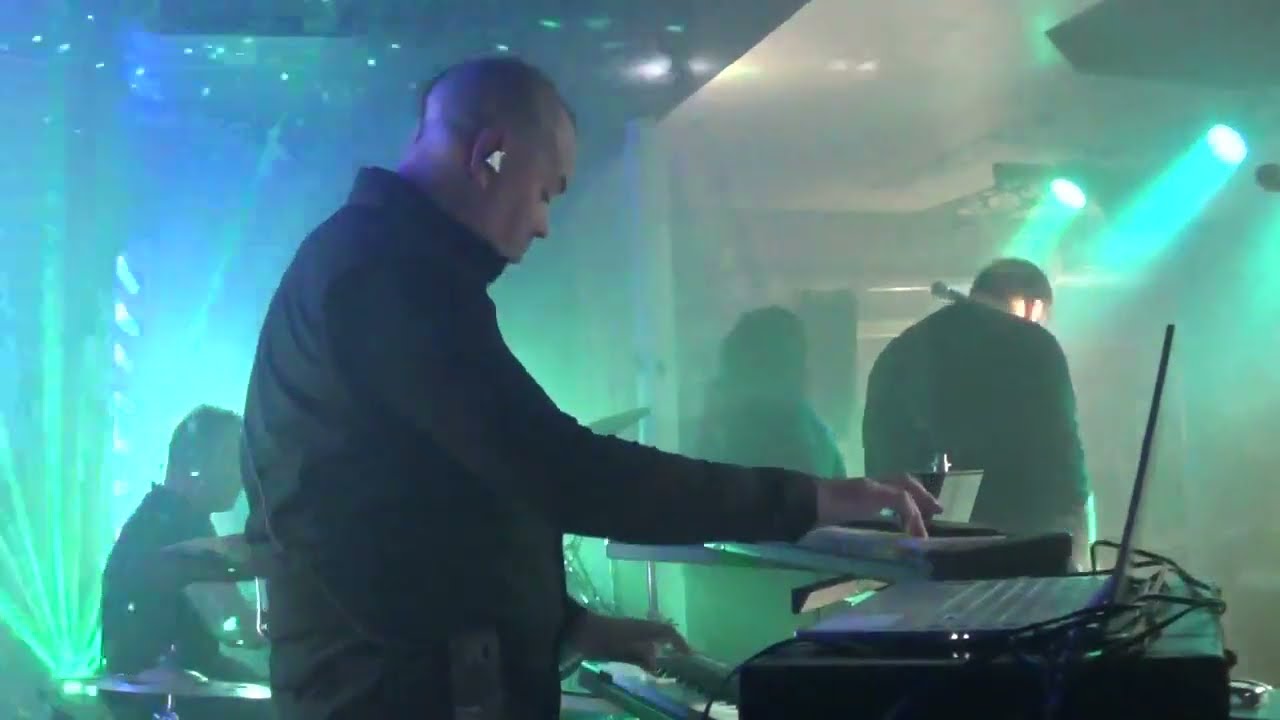 Cars    ( Live at The Spinning Top) Stockport