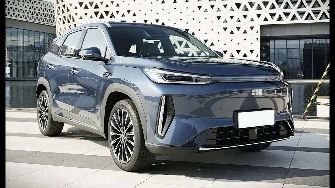 Geely Galaxy M7 PHEV: большой запас хода для езды по городу и трассе.