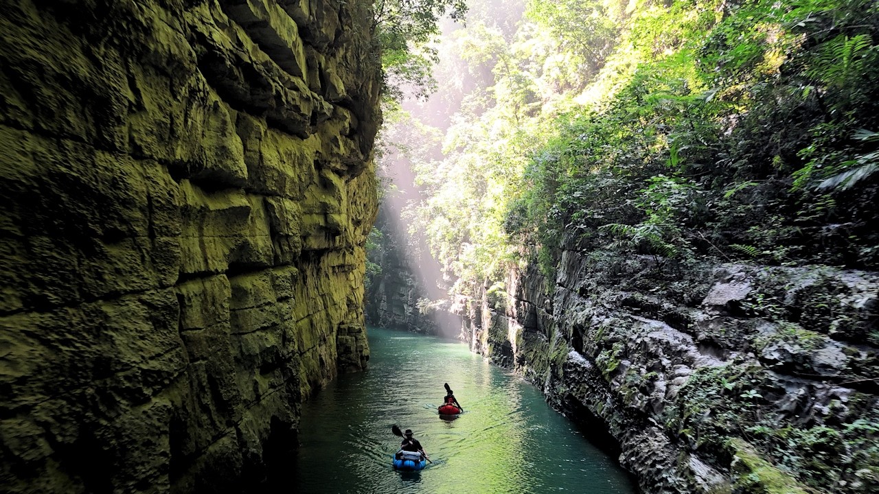 7 Days Exploring a Mystical Jungle River Canyon searching for the Largest Natural Arch in the World