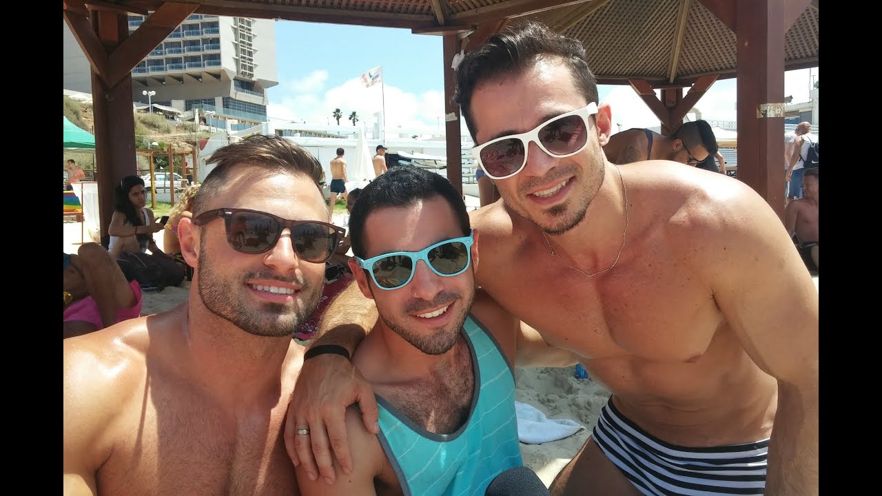 Tel Aviv Gay Pride: Hilton beach with the hot tourists