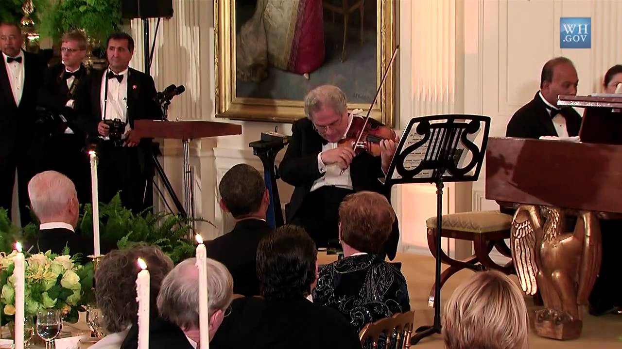 Itzhak Perlman Performs at the White House