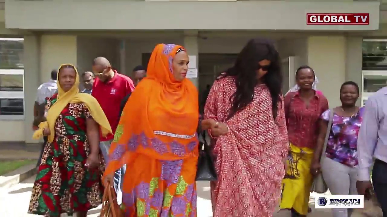 Wema Sepetu Afika Mahakamani Akiwa Mgonjwa, Tazama Anavyojikongoja