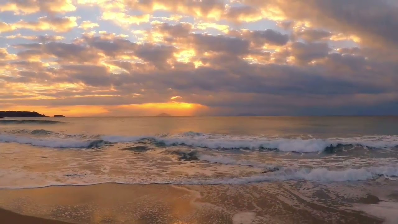 🎭 Beyond the Dying Light | A Slow-Burning Cinematic Orchestral Experience 🎬🎶