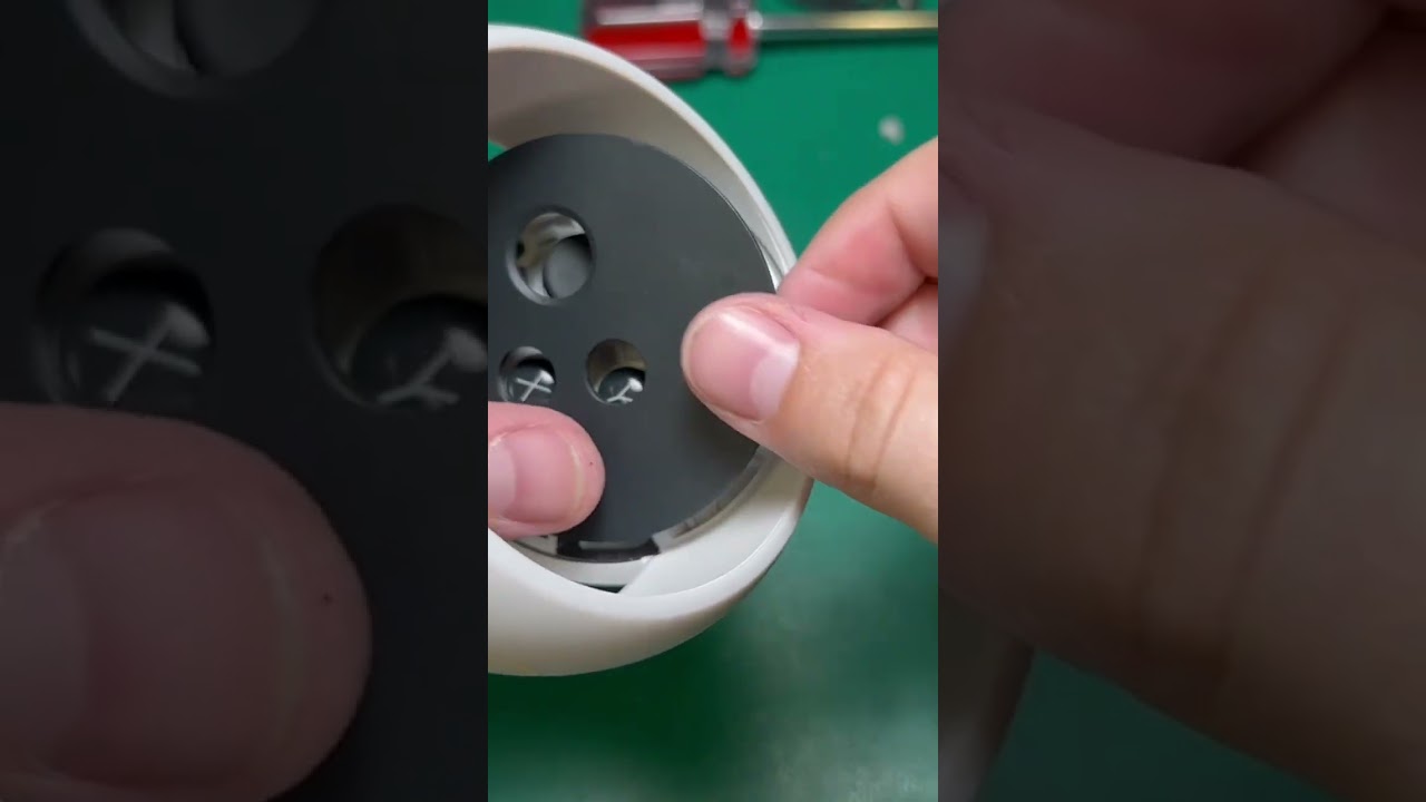 How to remove the faceplate on a Quest 2 Controller. #quest2 #repair #tech #vr #virtualreality