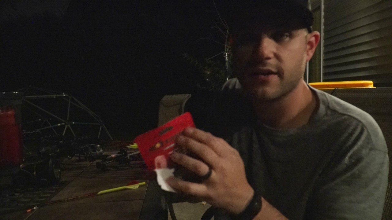 LIGHTED NOCK Showdown