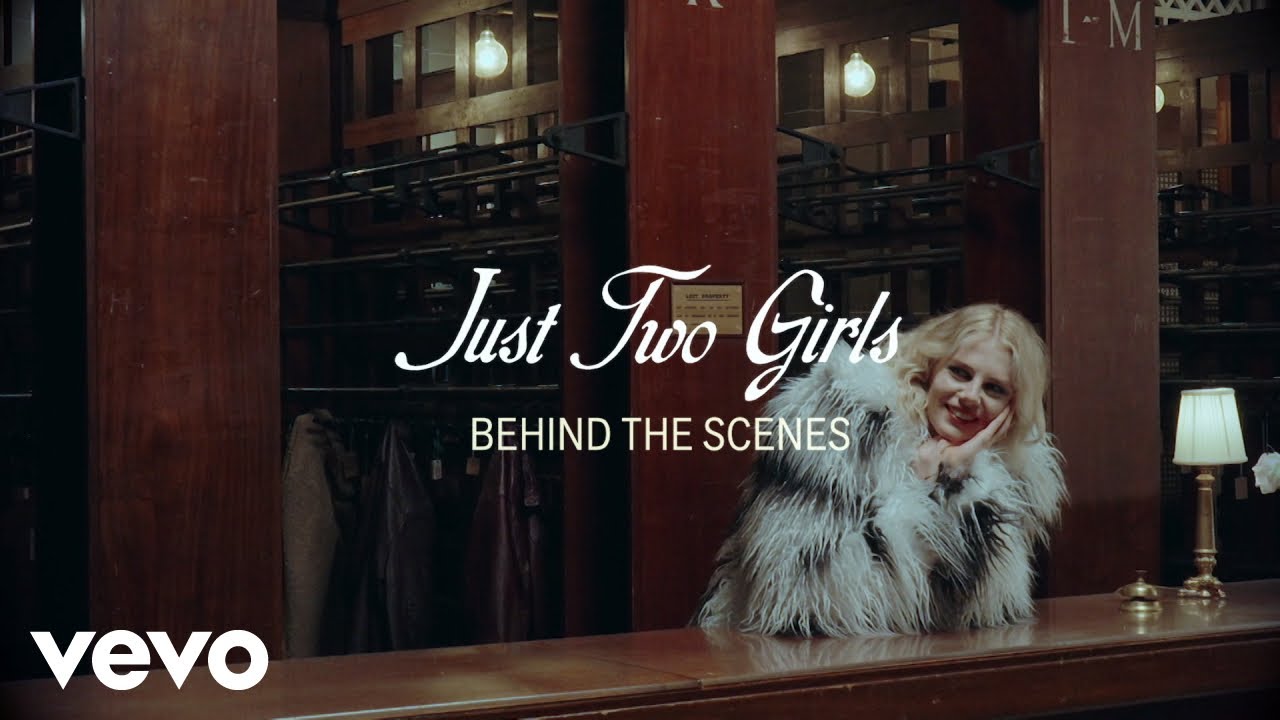 Wolf Alice - Just Two Girls (Behind the Scenes)