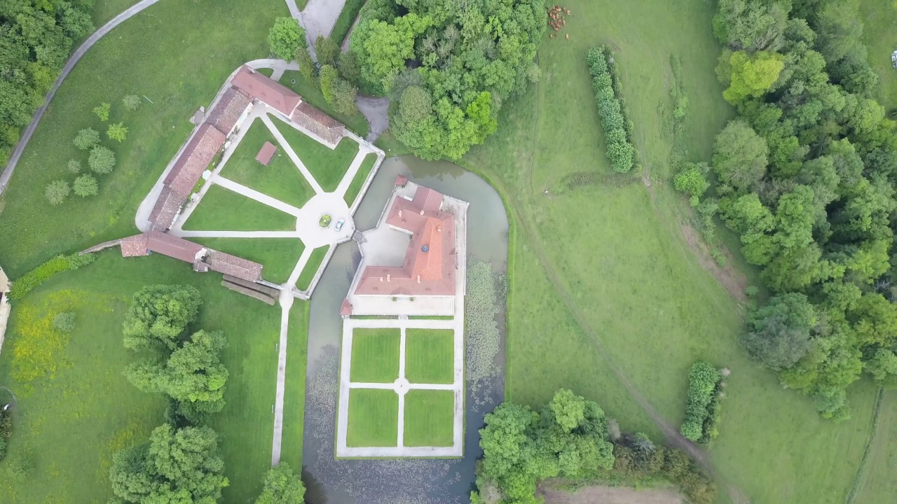Ch&acirc;teau de Longpra - Is&egrave;re - France
