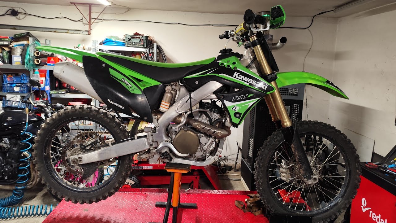 Kawasaki KXF 250 wymiana tłoka