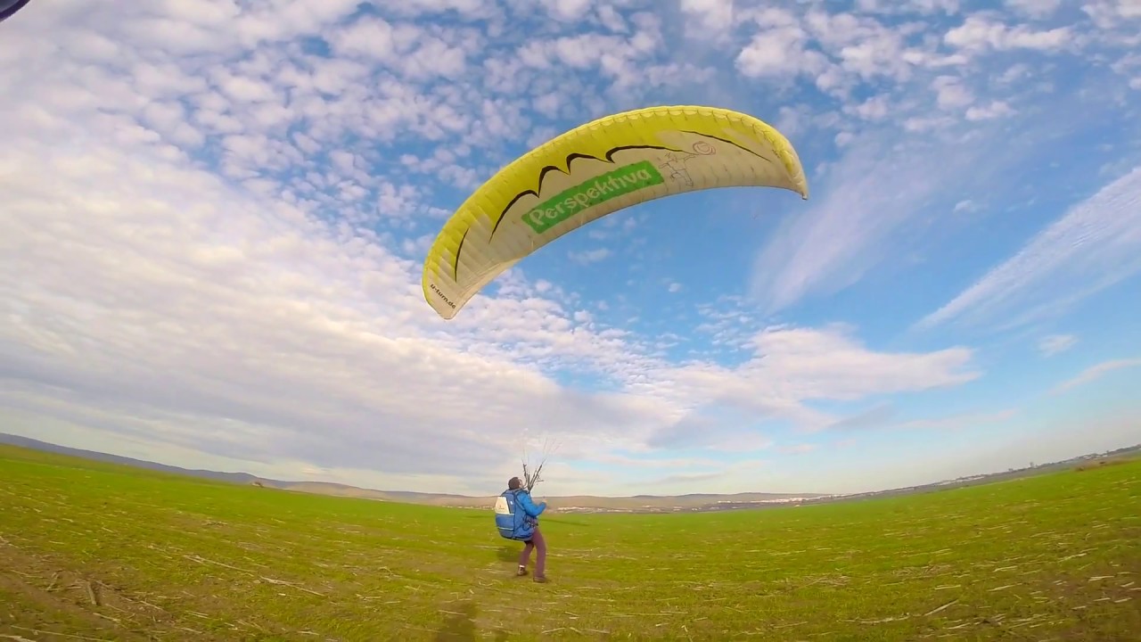 Paragliding Groundhandling , Gleitschirm bodenhandling U-turn Emotion .