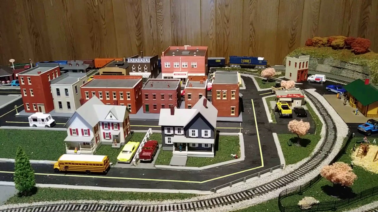 Bachmann EMD GP38-2 Demonstration