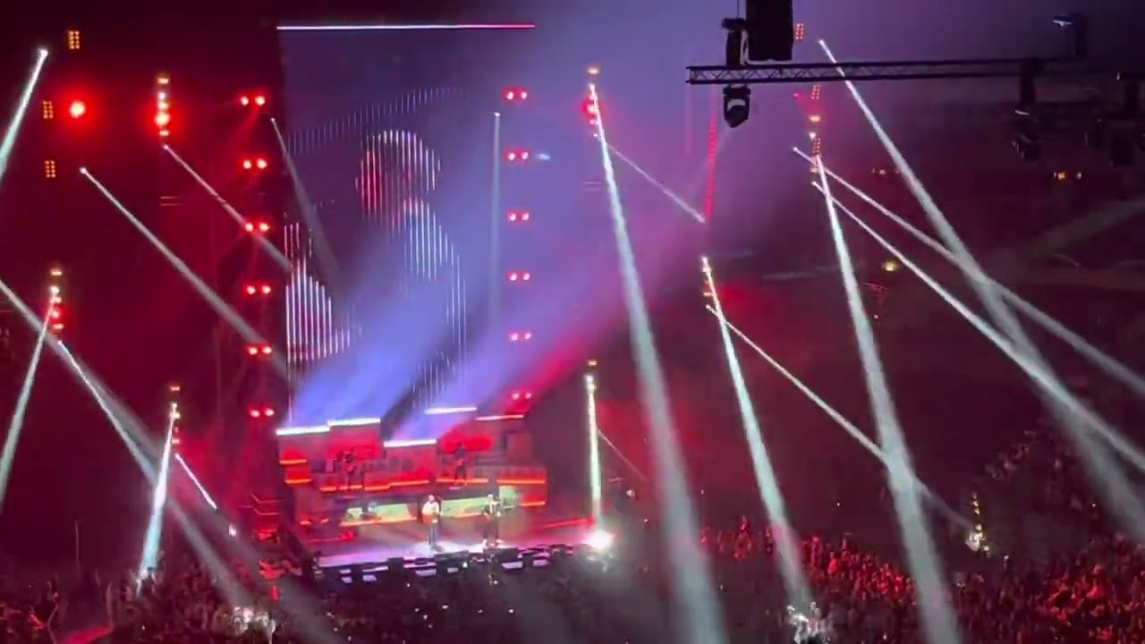 PAVEL CALLTA ft. POK&Aacute;Č - P&iacute;snička (O2 Ar&eacute;na Praha, 24.9.2022)
