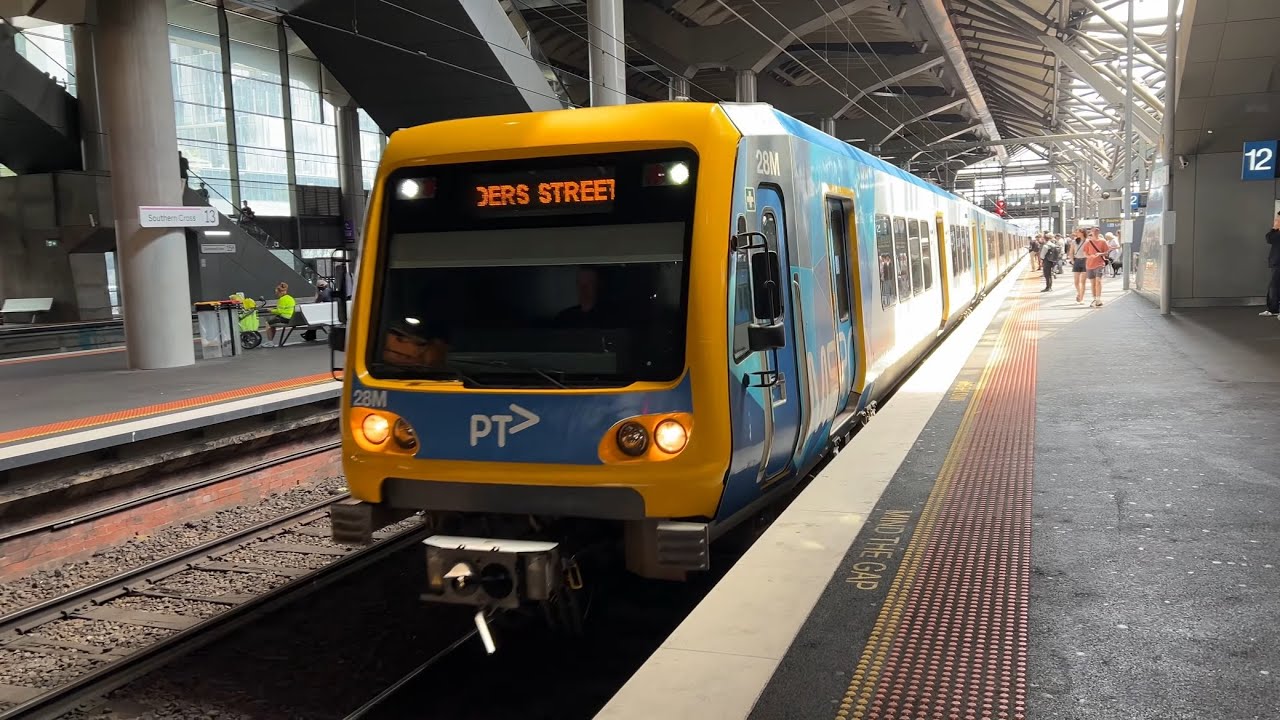 Metro X'Trapolis Arriving & Departing Southern Cross Station to Frankston