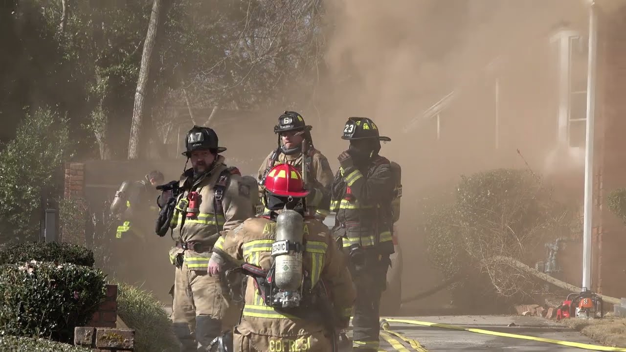 Atlanta Fire Department Extinguishes Midtown Blaze