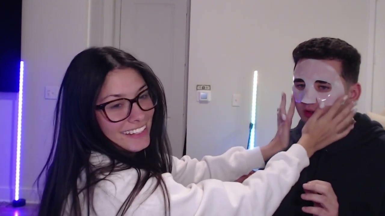 Lacy is at Ashlynn's House!