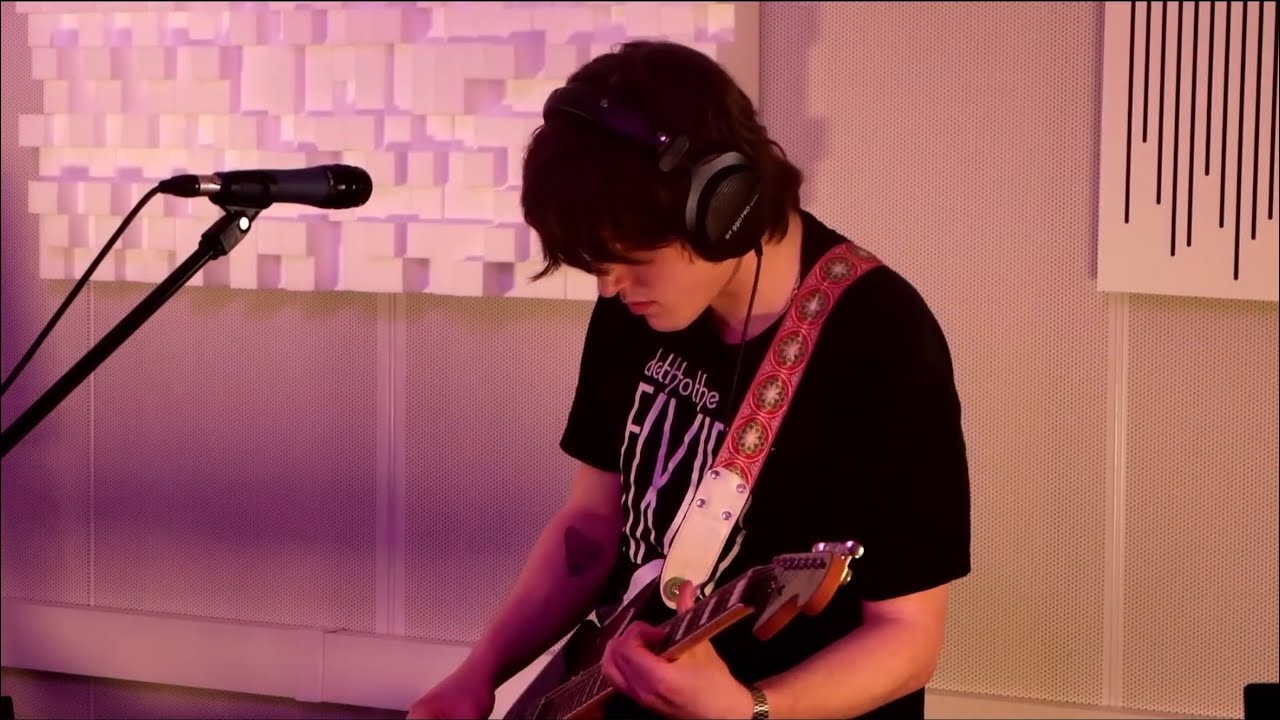 Two Strangers Live
