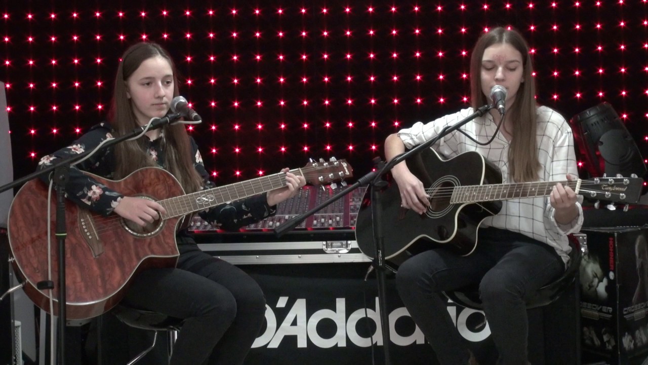 ANDREEA DUCIUC si ANDREEA IRIMICIUC - Nebun de Alb (cover Emeric Imre)