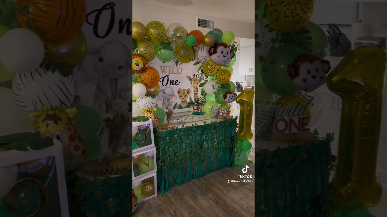 Table balloon Arch from amazon / birthday decor Wild one