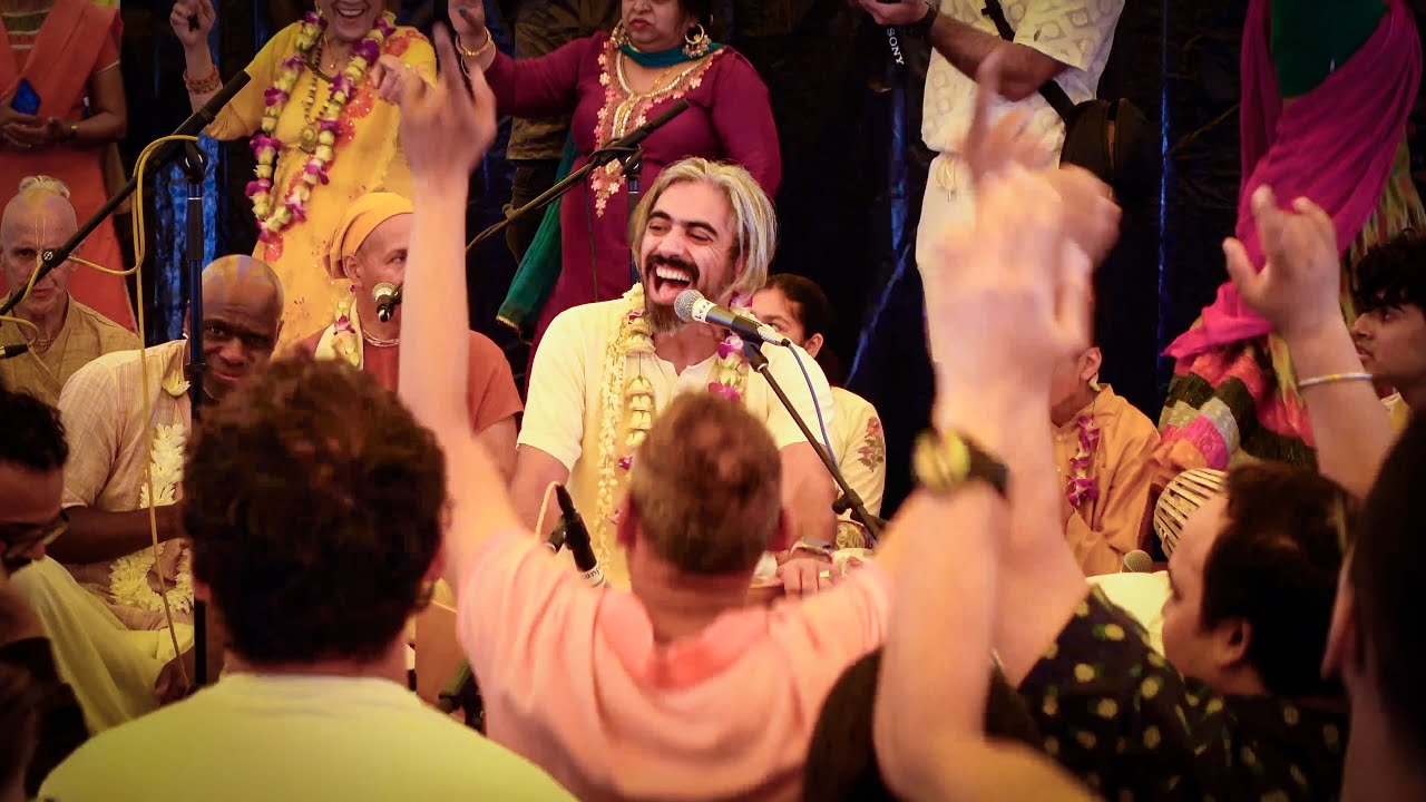 Ecstatic kirtan by Amala Kirtan das - Boston Ratha Yatra 2024