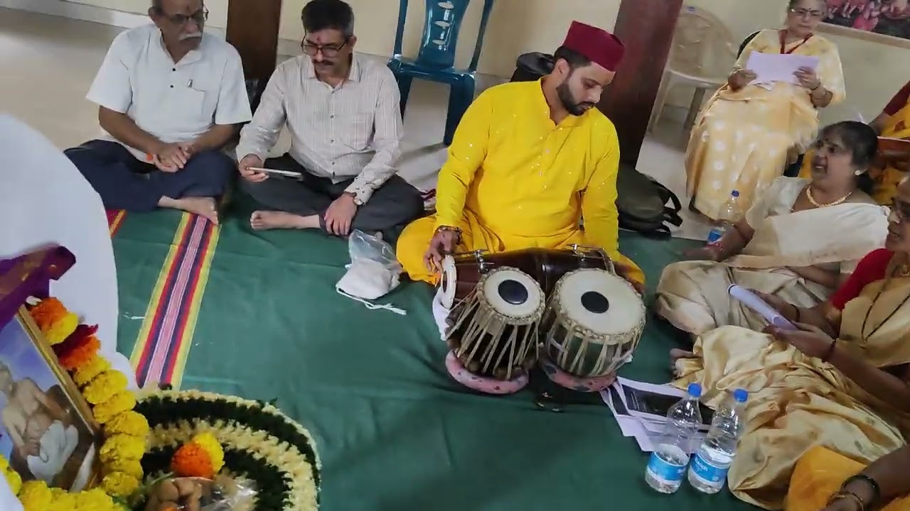 जय रघुनंदन जानकी जीवन मध्ये नाचतो हनुमंत