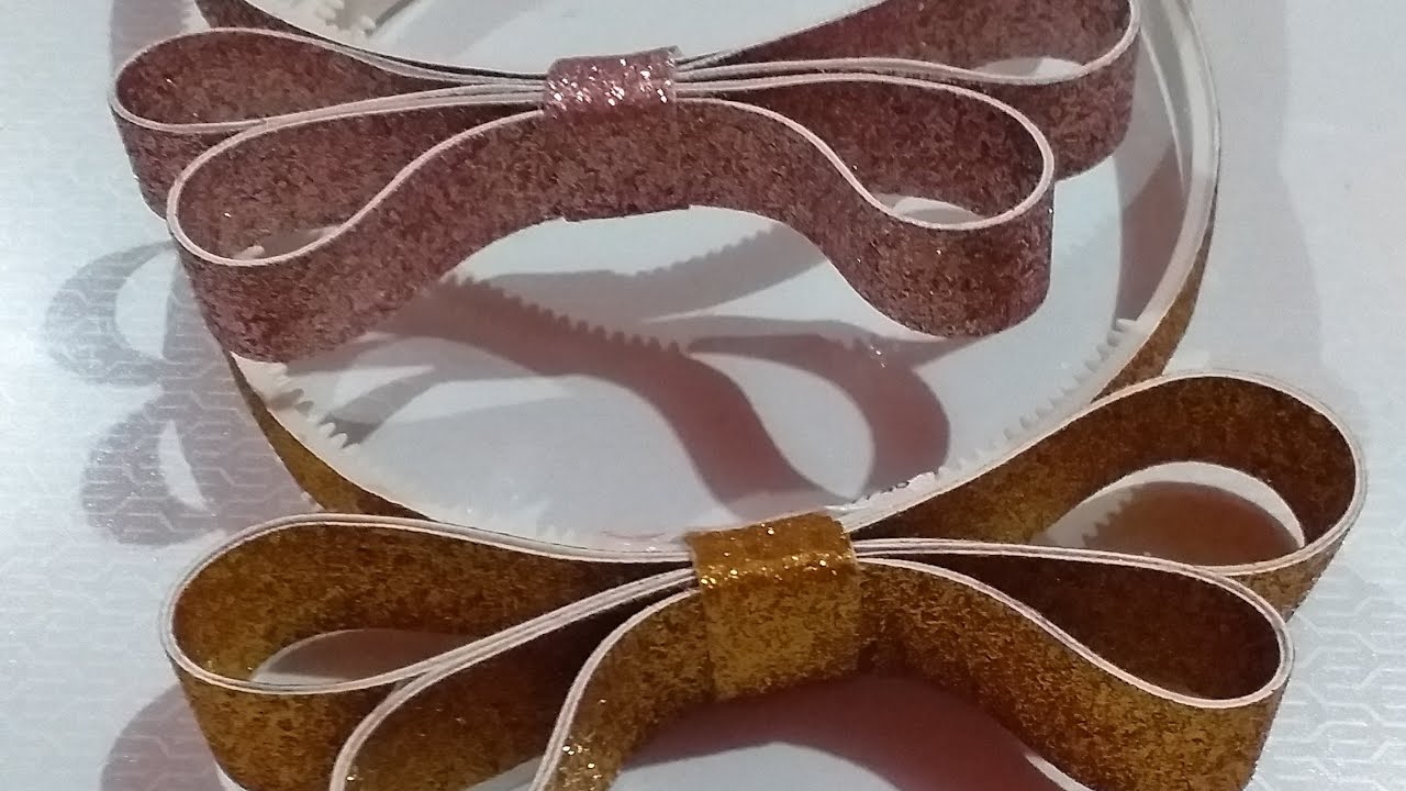 laço Chanel de lonita na tiara Paty