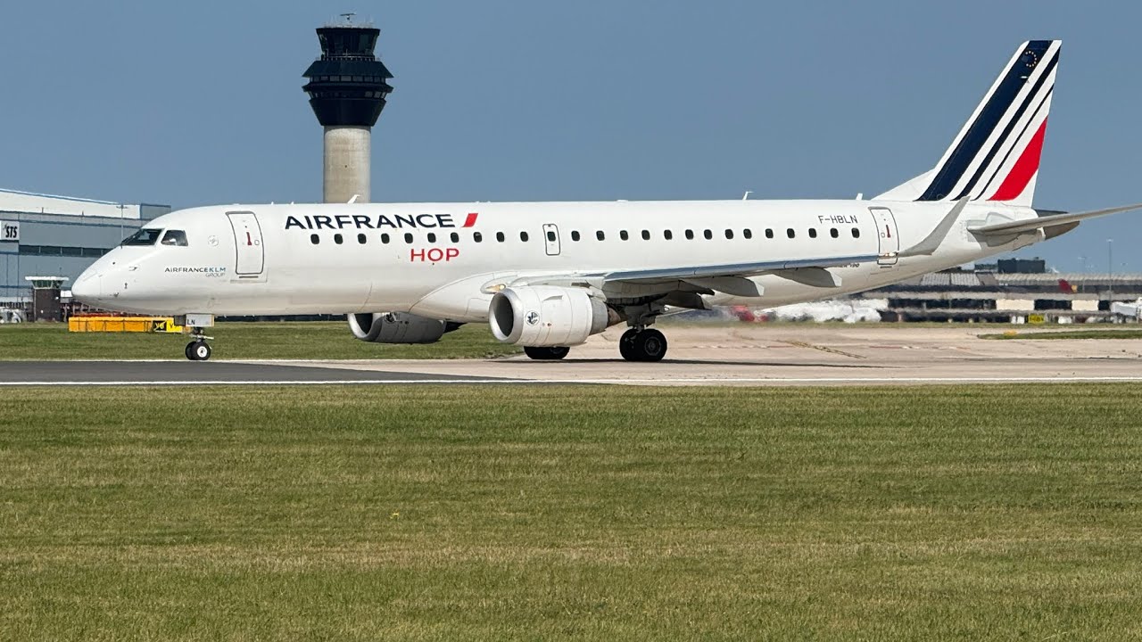 Relaxing Close up plane spotting from Manchester airport southside. ✈️ 
