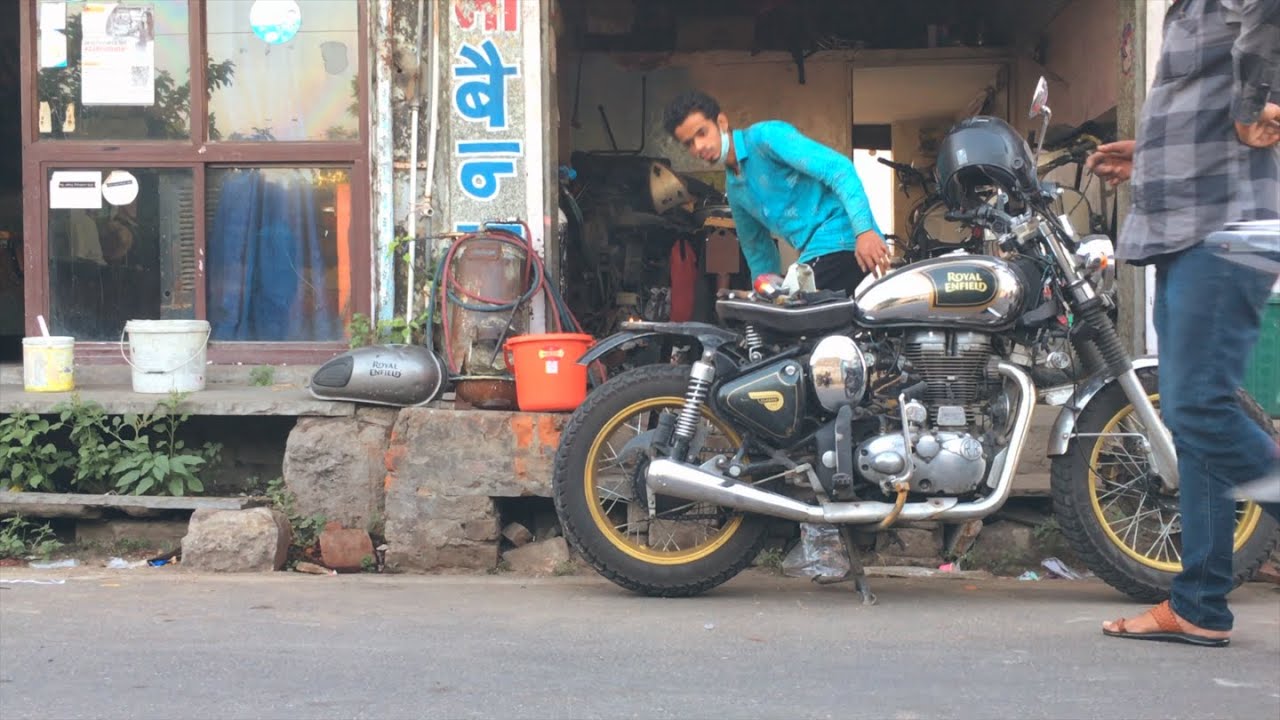 THE ROYAL ENFIELD CLASSIC SCRAMBLER MOD CONTINUES