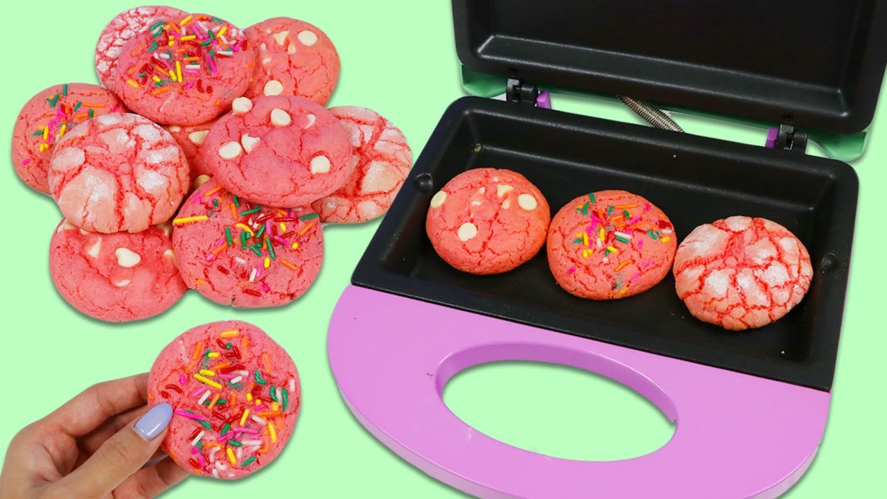 How to Make Strawberry Cake Cookies!