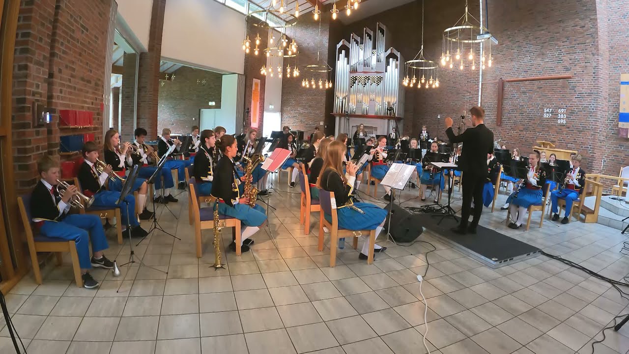 Alfred Svendsen: Defilérmarsj - Voksen skoles musikkorps