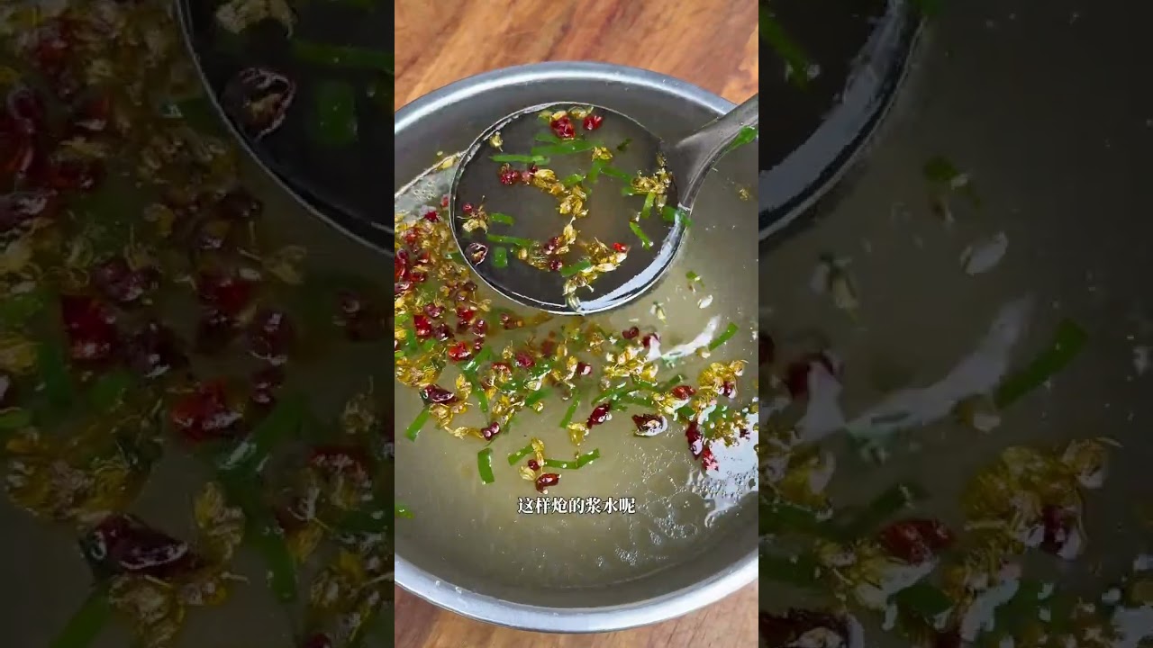 锅里的杂粮面糊慢慢变稠， 随着一圈圈搅动，香气也跟着飘满院子。 这一碗杂粮搅团，是生活最踏实的味道。#甘肃特产 #农村美食 #优质农产品 #好食材才能做出好味道 #我的乡村生活