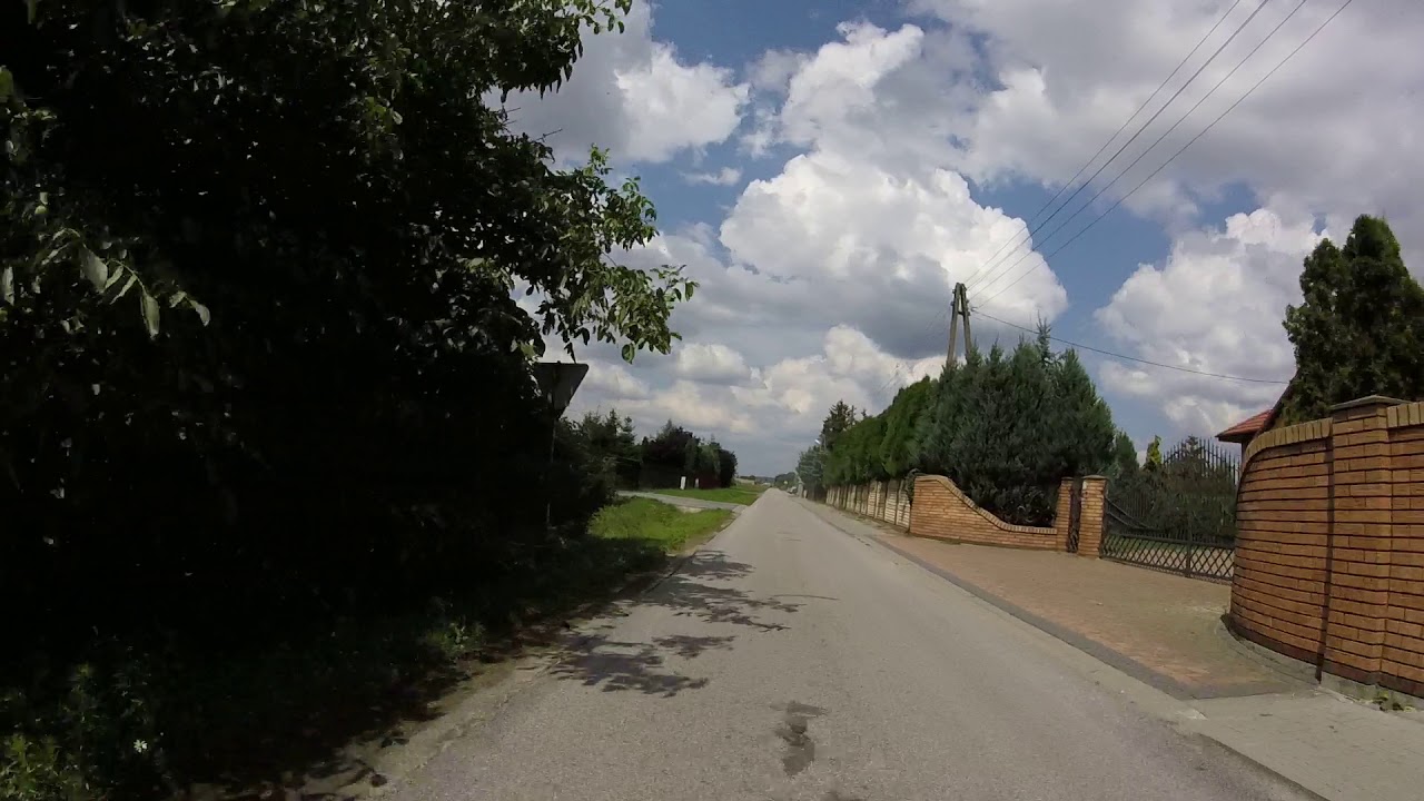 Opor&oacute;w - do Urzędu Gminy.