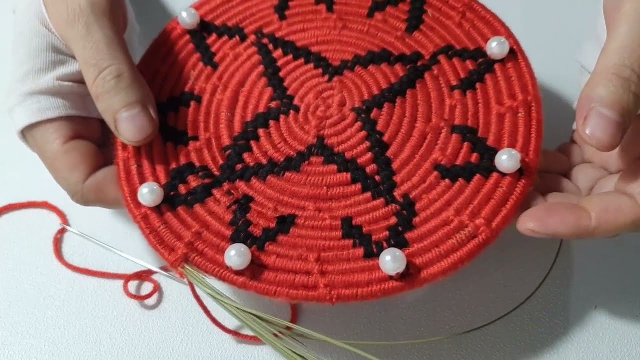 Mastering the Traditional Art of Esparto Grass Plate Making: A Timeless Craft