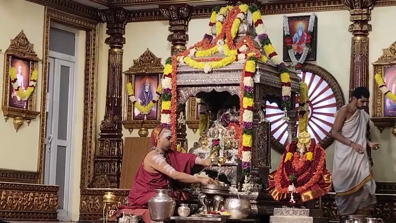 sri sri sri sringeri jagadguru sannidhanam mahaswami performing chandramouleshwara pooja in guntur