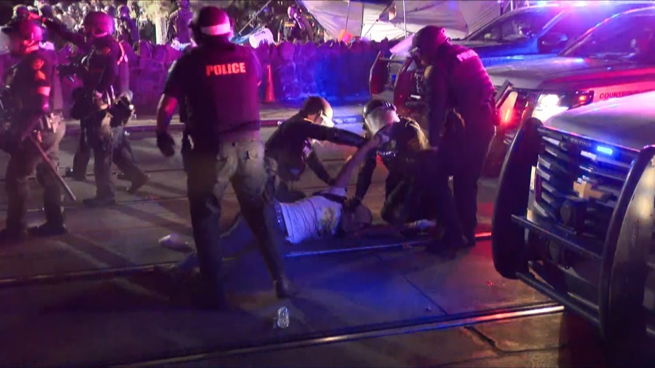 Pro-Palestinian protesters face off against law enforcement on UArizona campus