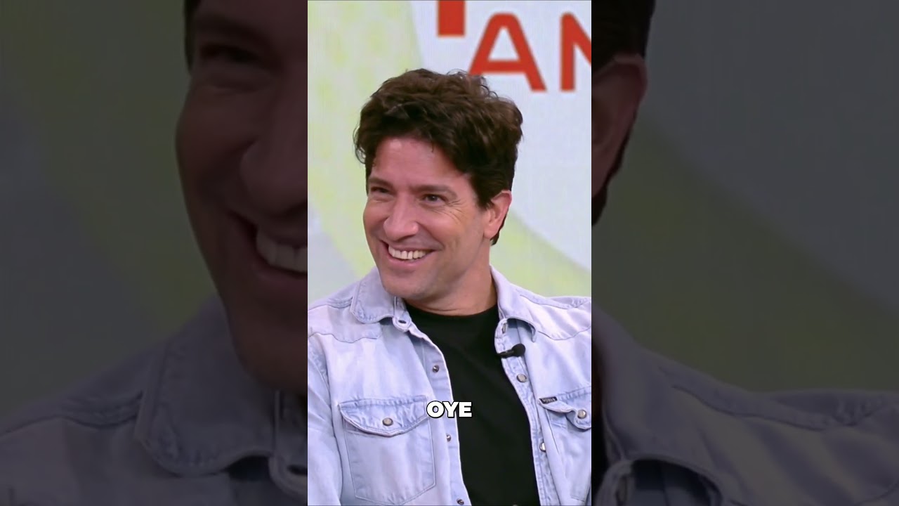 A Karla Mart&iacute;nez le gusta c&oacute;mo se ve #DavidChocarro en sus series de acci&oacute;n | #despiertaamerica