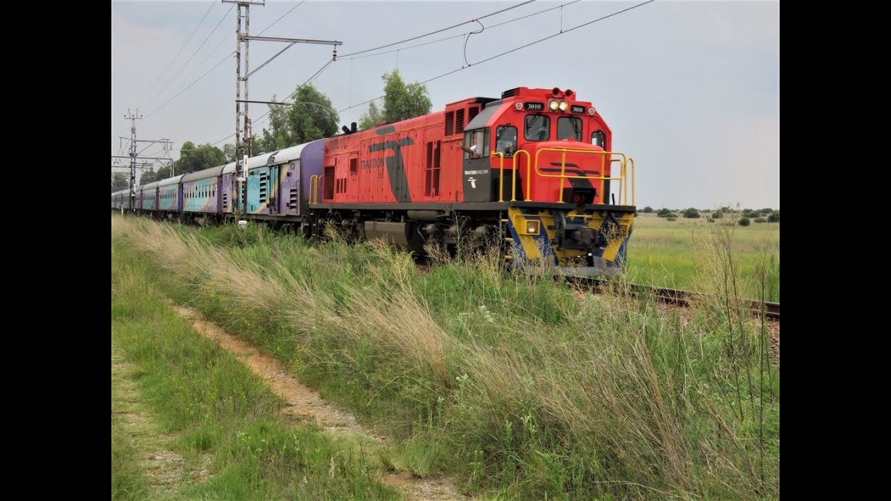 Traxtion Sheltam GE diesel on a PRASA Shosholoza Meyl / Trans Karoo