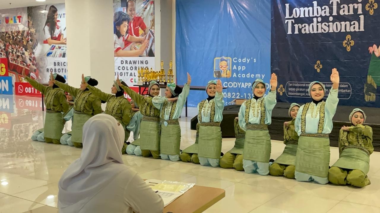 RATOH JAROE SMAN 11 TANGERANG SELATAN ( DZORFUCHI ) AT LOTTE MART BINTARO
