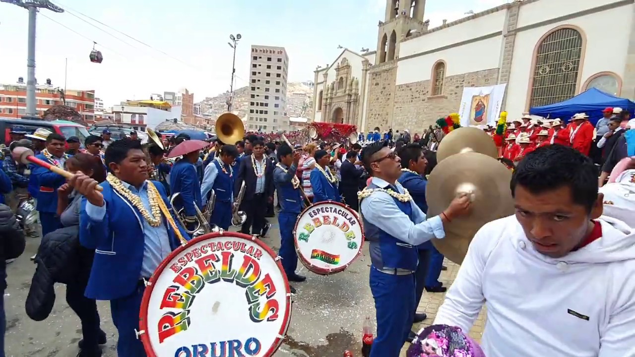 Candelaria en Oruro: Banda Espectacular Rebeldes Oruro con los Tobas