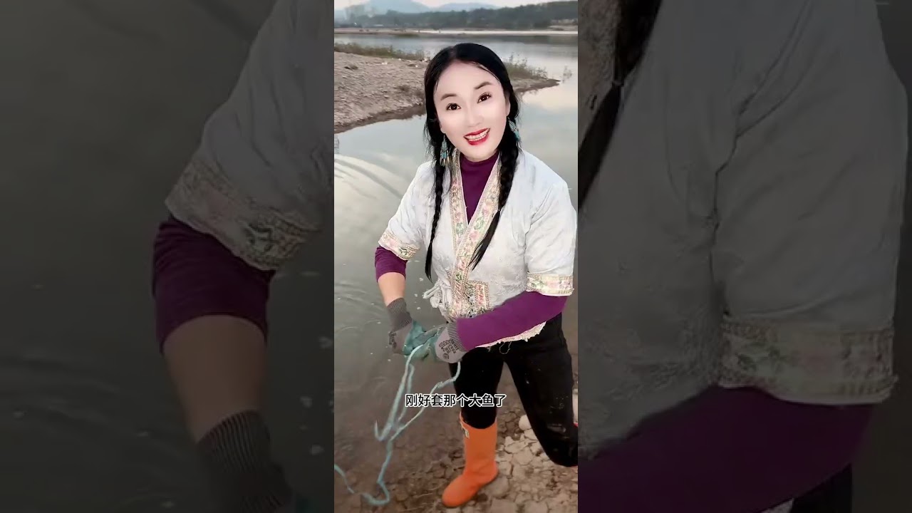 旅游来到了 西双版纳的 大海里 遇到了正在捕鱼的 漂亮小姐姐  #记录真实生活#真实生活2026 #西助农行 #农村生活#剧情 #随拍