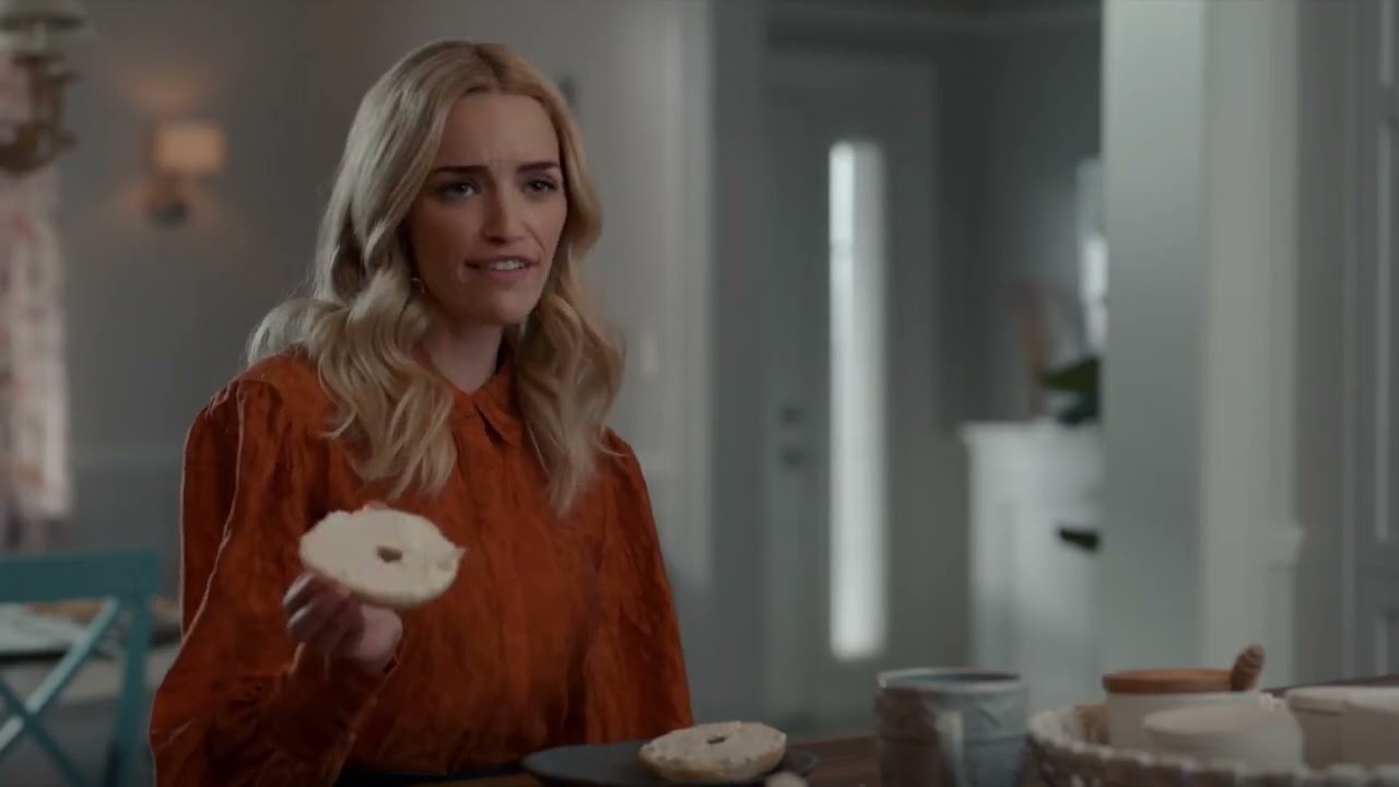 Ginny&Georgia's fight about Ginny not eating causes Georgia to throw it all away GINNY&GEORGIA S2E2