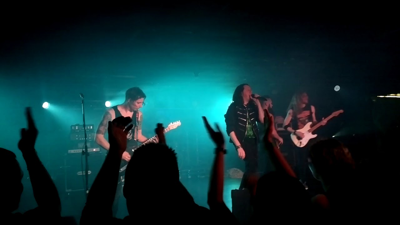 Trick or Treat - Batman (Cristina D'Avena cover) [live]