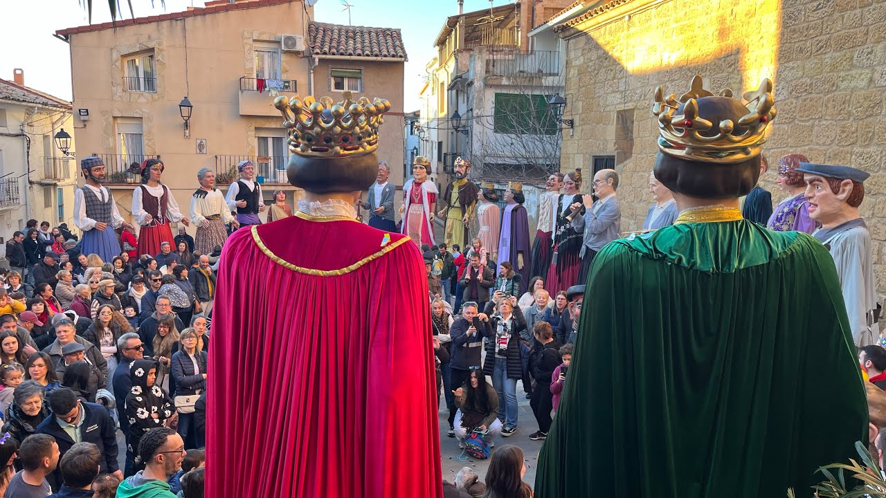 Encuentro de gigantes en Andorra, presentación de la restauración de los reyes católicos