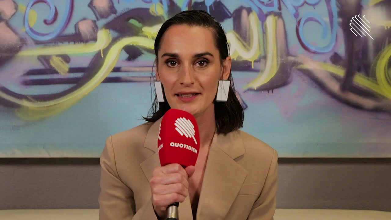 Qoulisses avec Yelle ! | Quotidien avec Yann Barthès