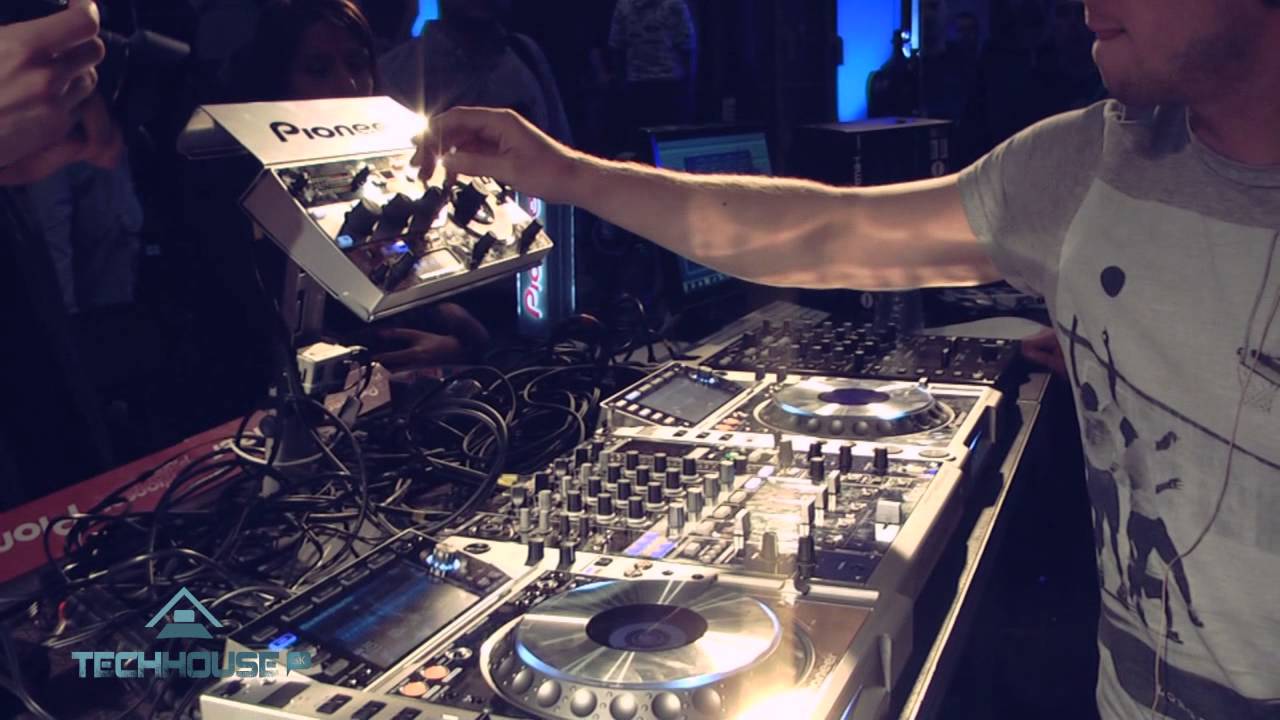 Techhouse.sk - Workshop 1 - EKG - Remixer