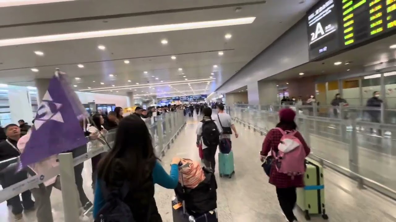 2024年3月11日到達上海浦東國際機場2號航站樓準備出關￼