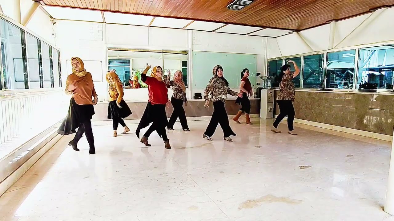 Hot Like Pepper - line dance, Chor. Karl-Harry Winson (UK) 