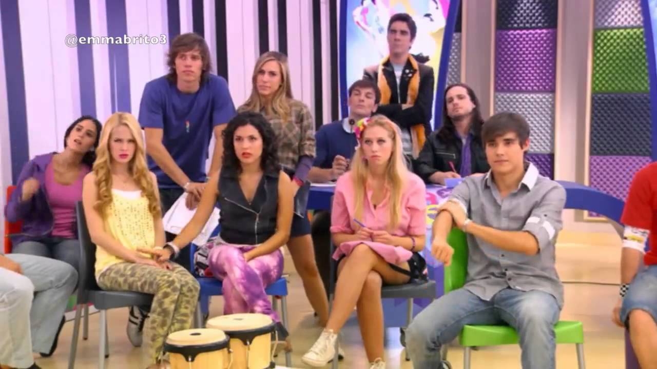 Violetta 1 -  León le desea suerte a Violetta (01x67)