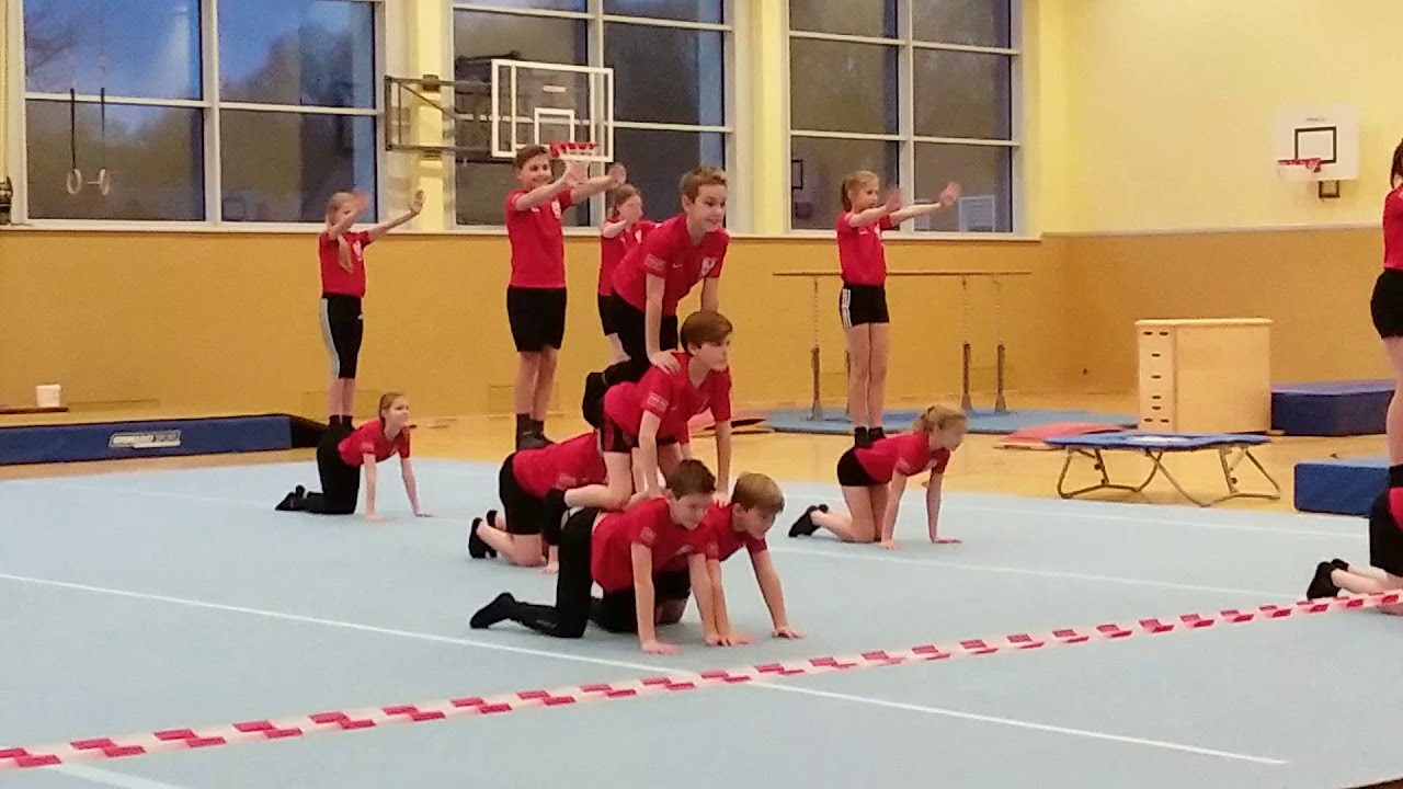 Tag der offen T&uuml;r 2018 am Georgianum: Auftritt der Sportklassen