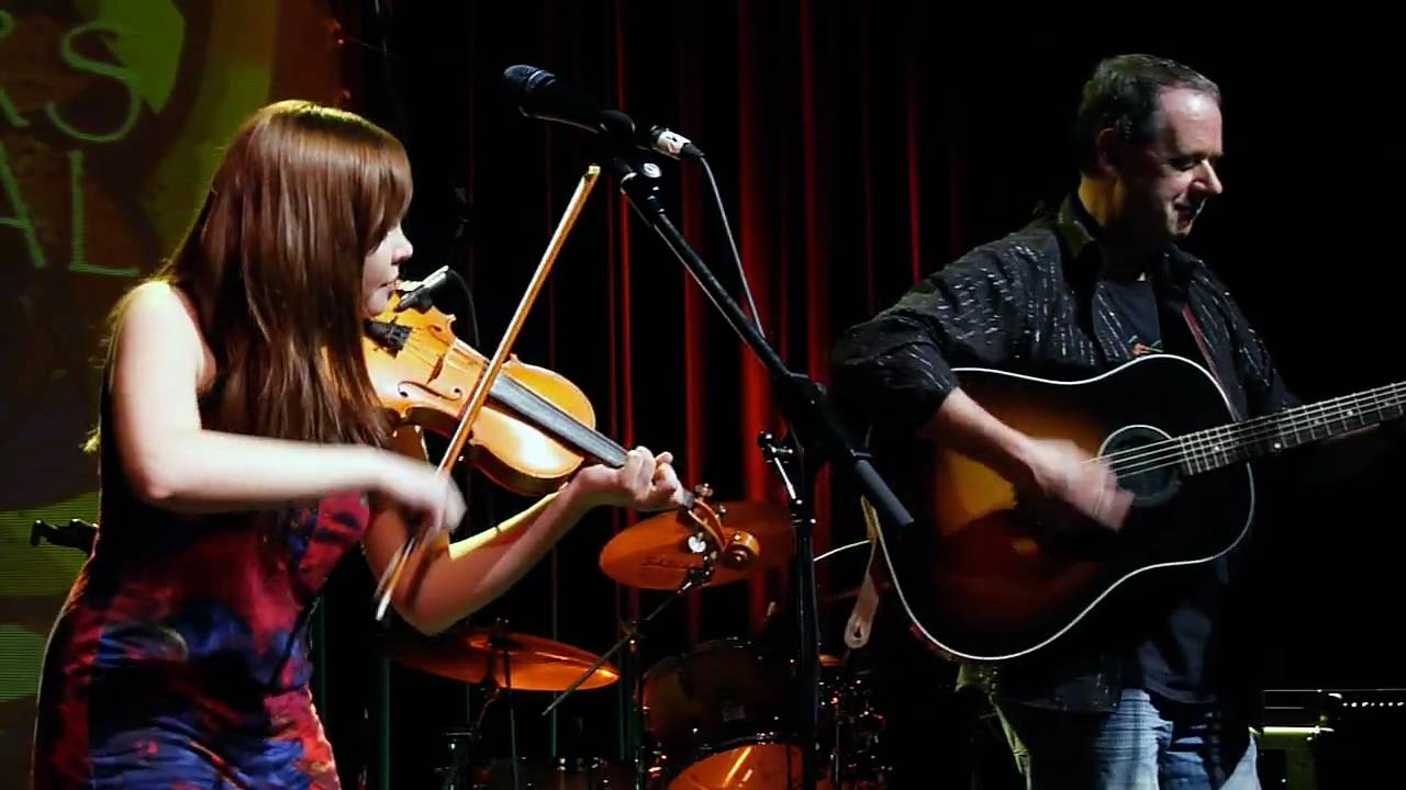 Buddy MacDonald &  Rachel Davis -  live @ ECMA 2010 - Celtic Colours Festival Club Stage pt 2