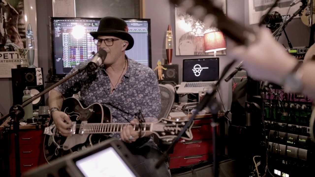 I've Gotta Get A Message (Bee Gees cover) - The Album Show (Studio Session)