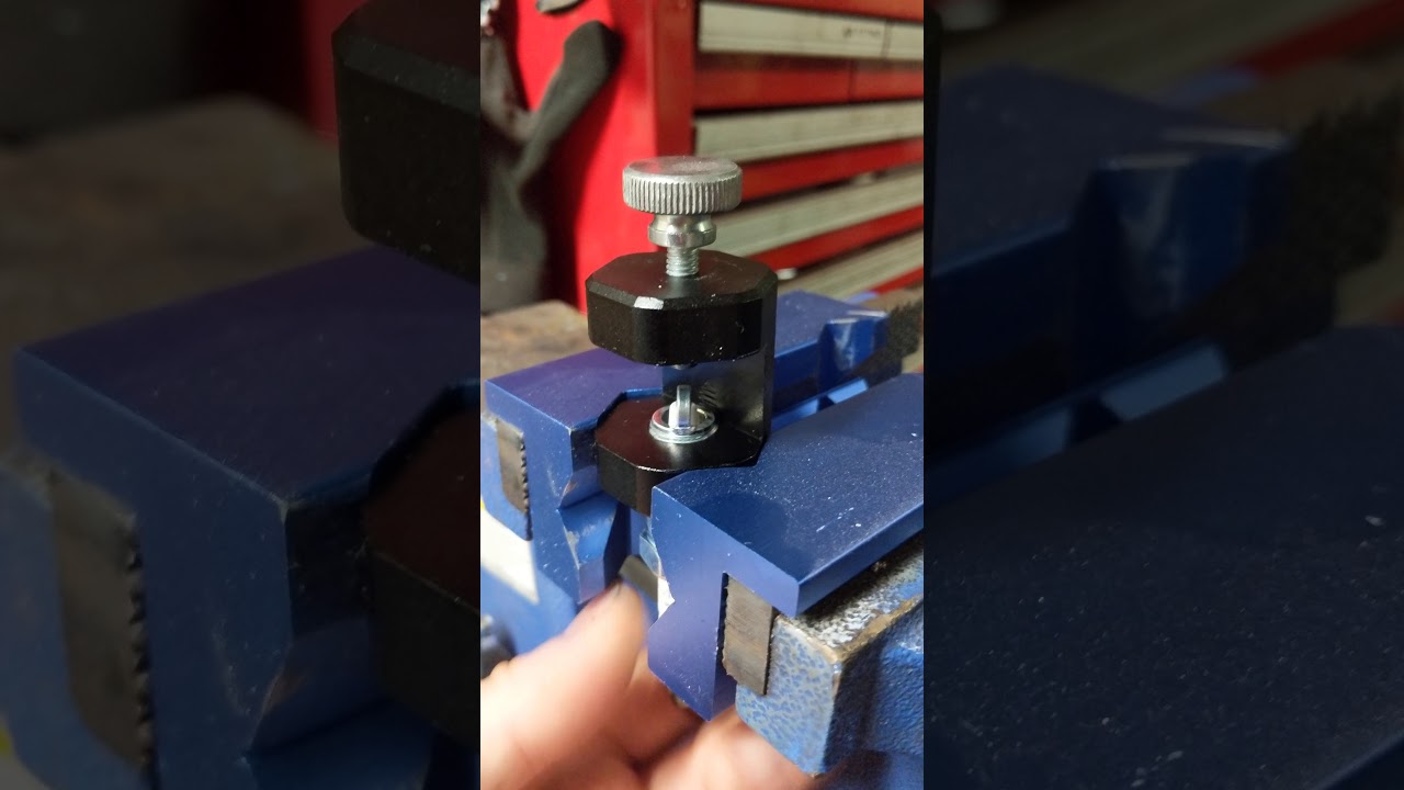 How To Gap A Spark Plug (Tech Tip)